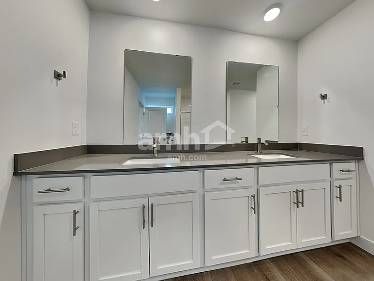 8007 Katriel Ct SW — Photo 12
