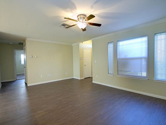 4th image of 2221 Encino Dr