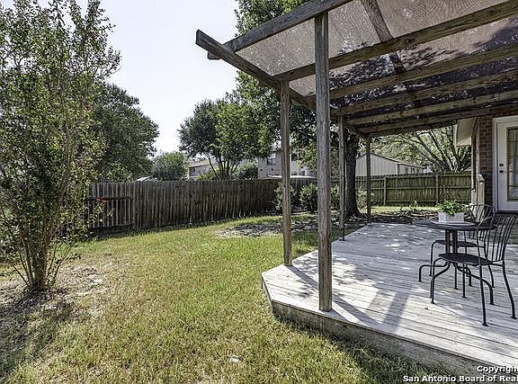 2nd image of 8006 Cantura Mls