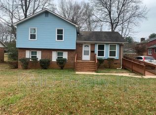 5111 Lodestone Rd, Charlotte, NC 28215