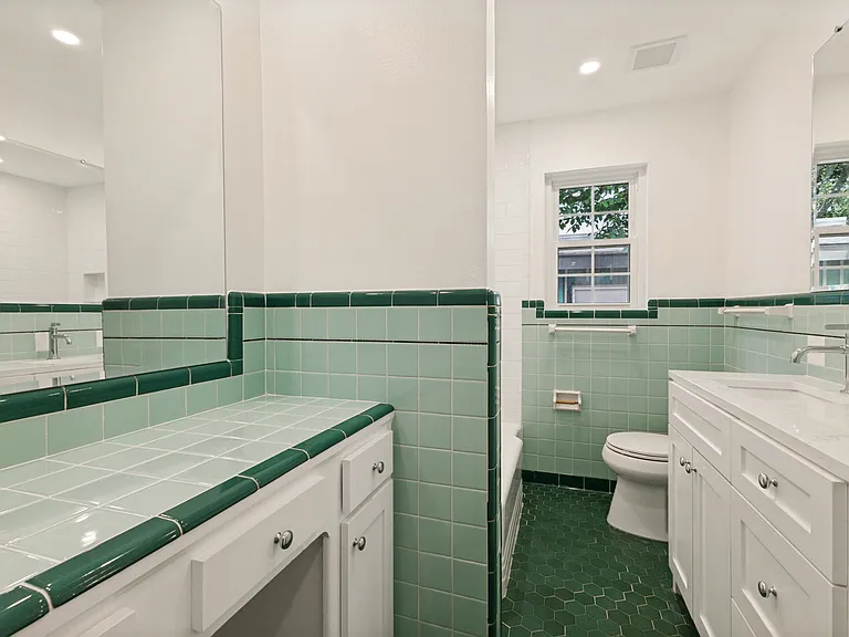 6536 Patrick Dr — Photo 20