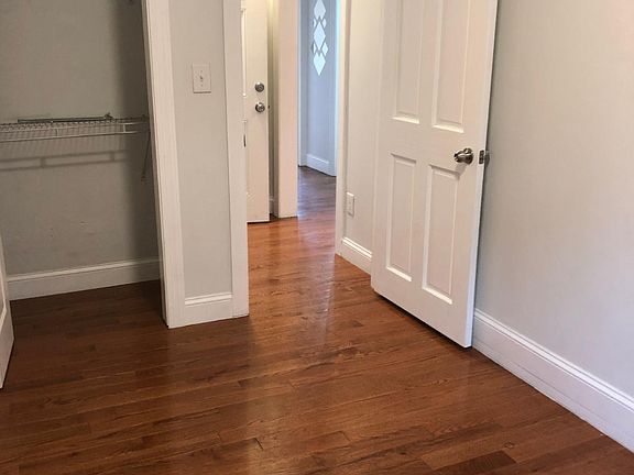 5th image of 208 Lexington St #3