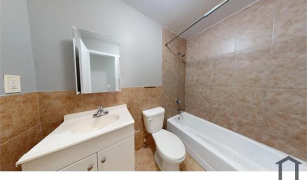 245 Lockman Ave #1 — Photo 10