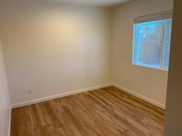3665 Mount Vernon Ave — Photo 13