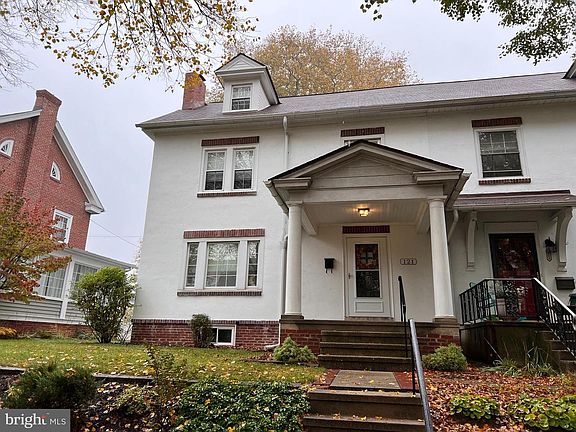 5th image of 121 S Park Rd