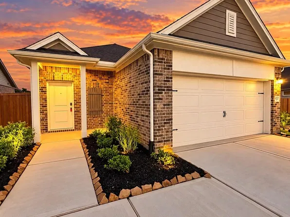 4622 Crater Run Dr, Dickinson, TX 77539
