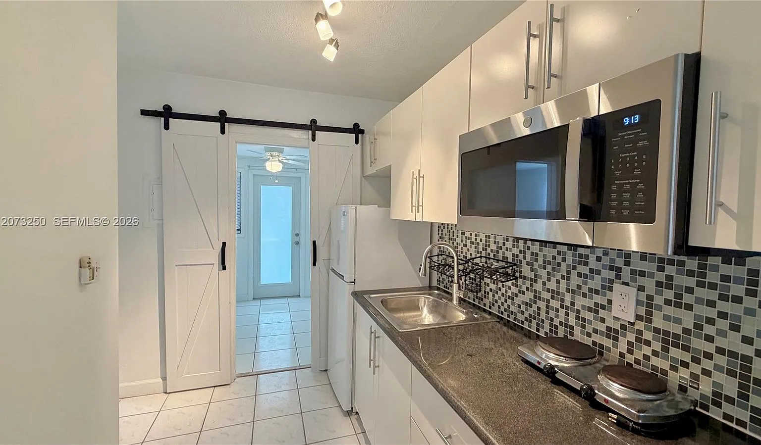 East Breeze Condominium — Photo 1