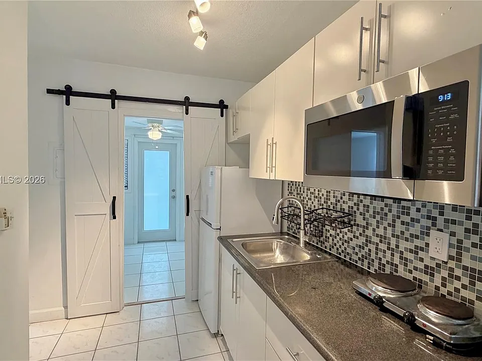 1234 Euclid Ave #4