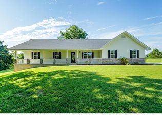 648 Snyder Rd, Troy, MO 63379