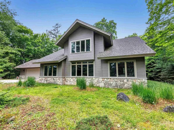 4163 Glidden Dr, Sturgeon Bay, WI 54235