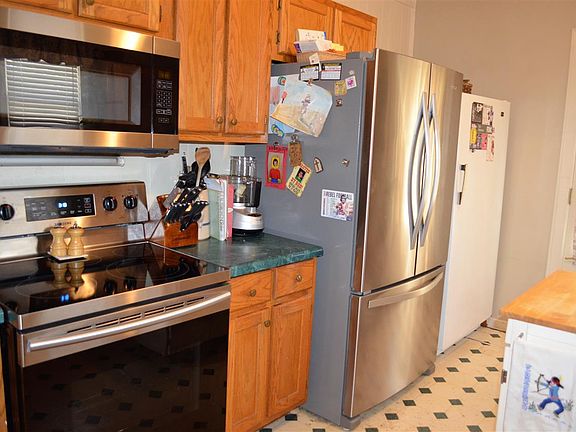 4th image of 15 N McLemore Ave