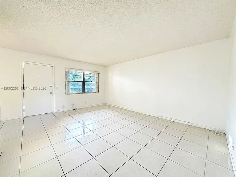 251 SW 134th Way #210M — Photo 3