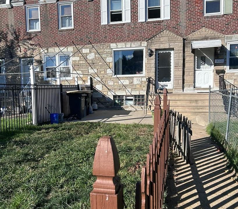 1st image of 3021 Hellerman St