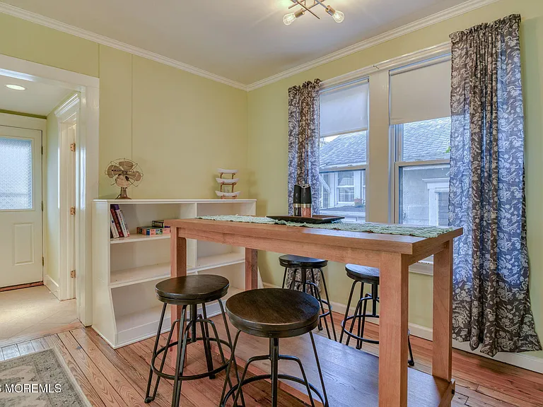 26 Heck Ave — Photo 23