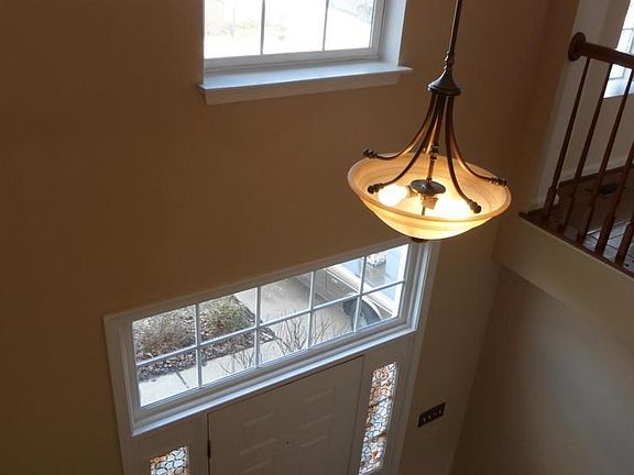 TWO STORY FOYER