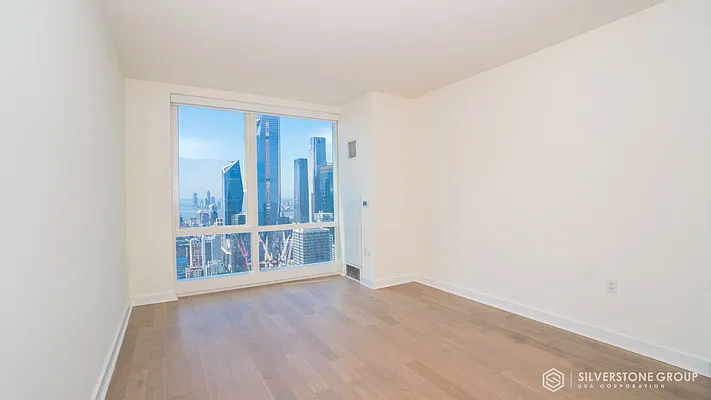 Rented by Silverstone Group USA Corp. | media 27