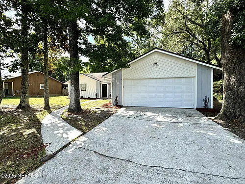 6281 Island Forest Dr Photo 1