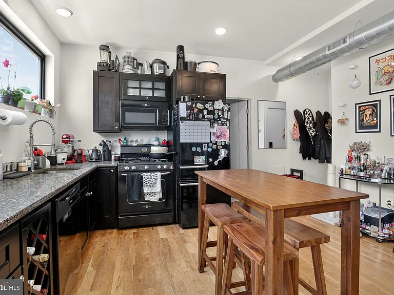 1737 N Howard St #3A — Photo 4