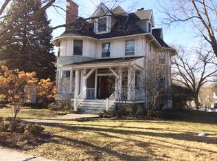 2252 Ridge Ave, Evanston, IL 60201