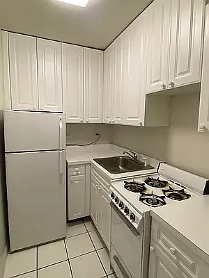 Rented by REAL New York | media 16