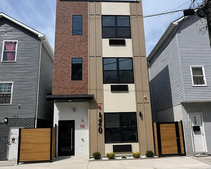 188 Lafayette St #103 — Photo 2
