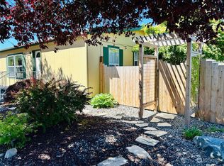 631 N 7th Ave, Sequim, WA 98382