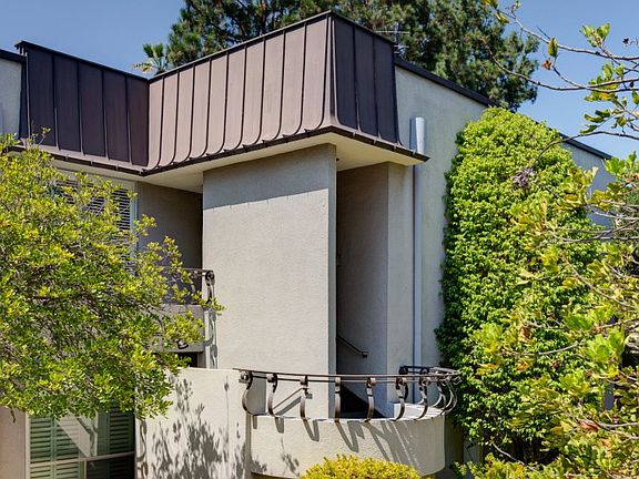 2nd image of 740 S Orange Grove Blvd APT 4