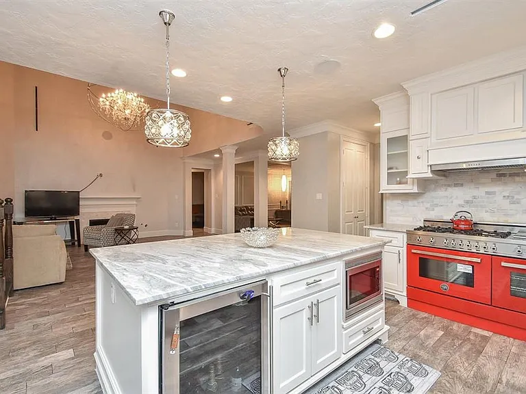 4526 Lakeside Meadow Dr — Photo 15
