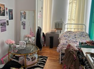 76 E 1st St #1CB, New York, NY 10009