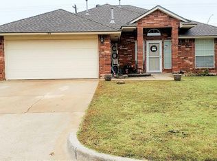 100 Kimberling Dr, Moore, OK 73160