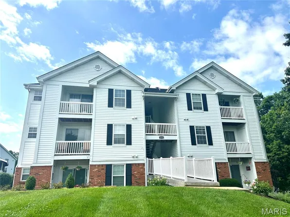 16566 Victoria Crossing Dr Unit B, Grover, MO 63040