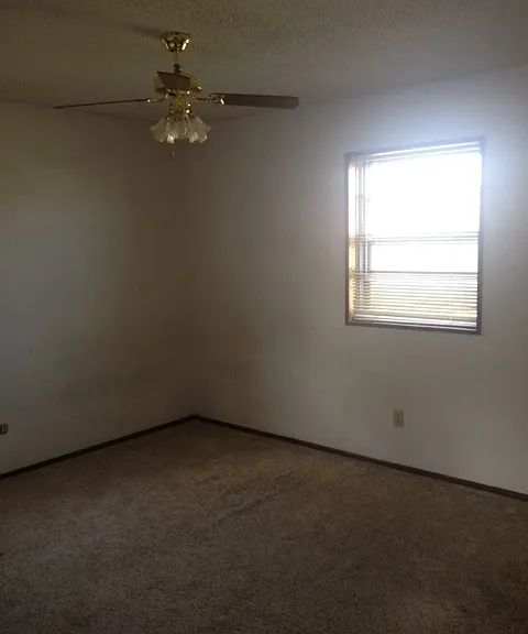 101 Tucker Cir — Photo 12