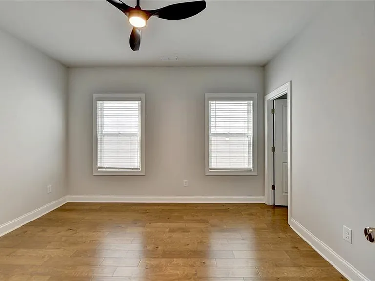 4536 Molder Dr — Photo 63