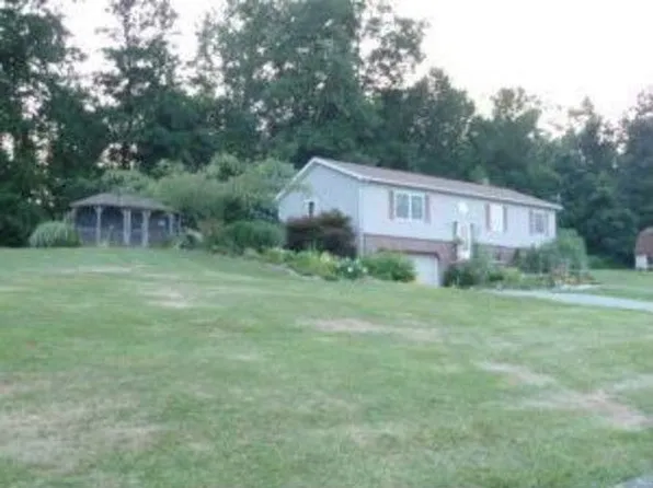 942 Buck Rd APT D, Quarryville, PA 17566