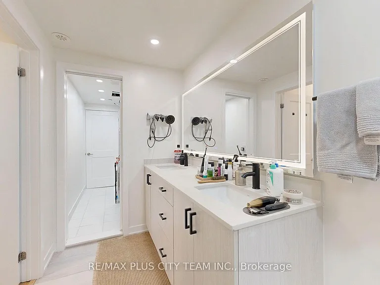 485 Logan Ave #209 — Photo 15