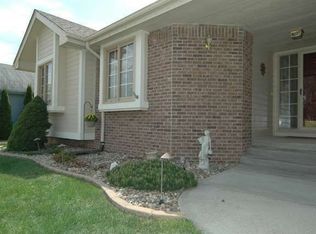 2009 Franklin Dr, Papillion, NE 68133