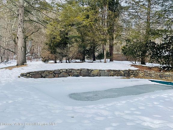 4th image of 673 Samsonville Road