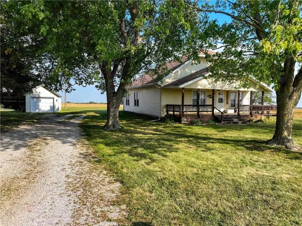 12549 Cherokee Rd, Horton, KS 66439