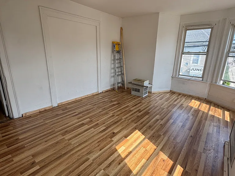 357 Harral Ave #1 — Photo 2