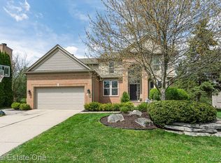 1891 Beaver Creek Dr, Rochester, MI 48307