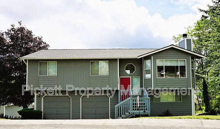 1367 NW Rockford Cir — Photo 3