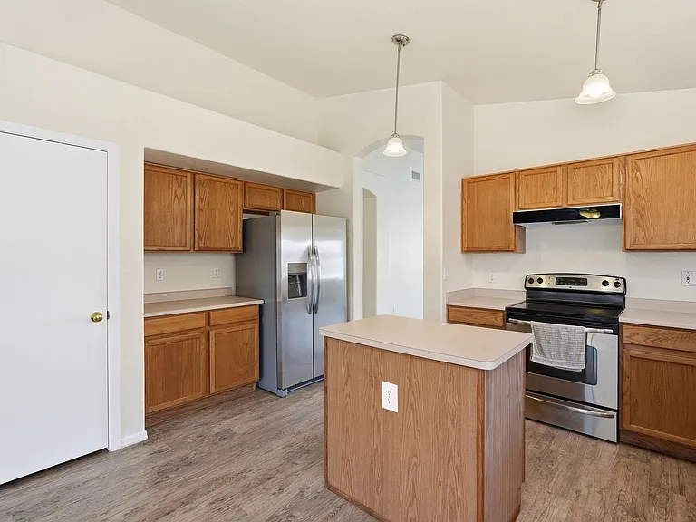 8621 W Shaw Butte Dr — Photo 14