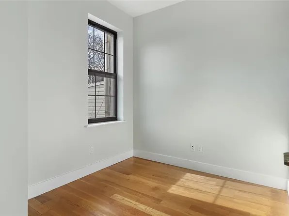 238 Boerum Street image 12 of 16