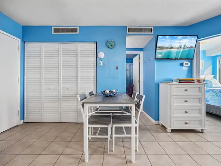 5907 S Kings Hwy #2105 — Photo 12