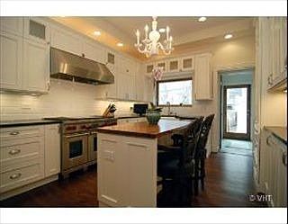3rd image of 2739 N Pine Grove Ave