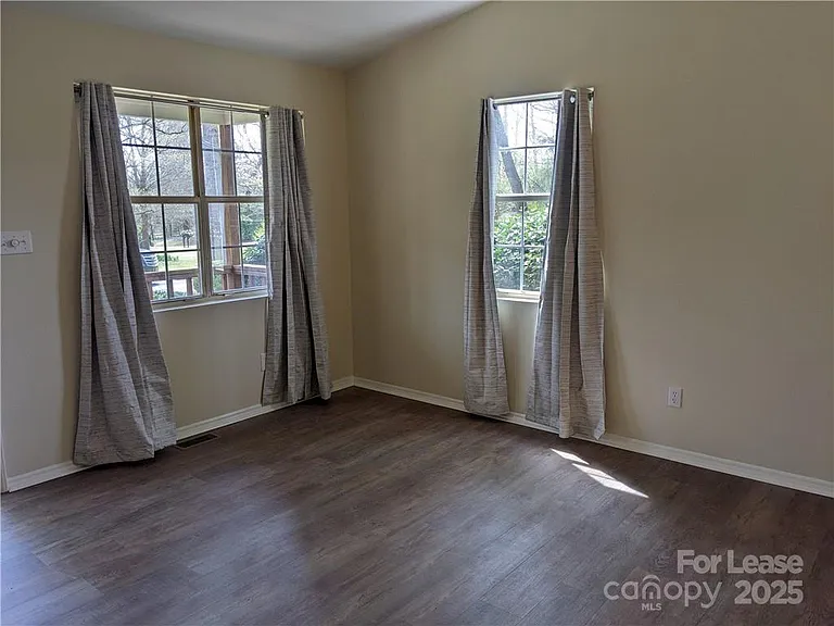 8505 Mount Holly Hntrsvlle Rd — Photo 9