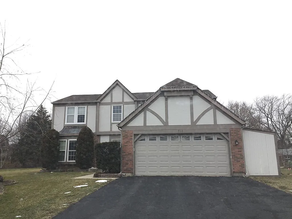 735 Columbine Ct photo 1