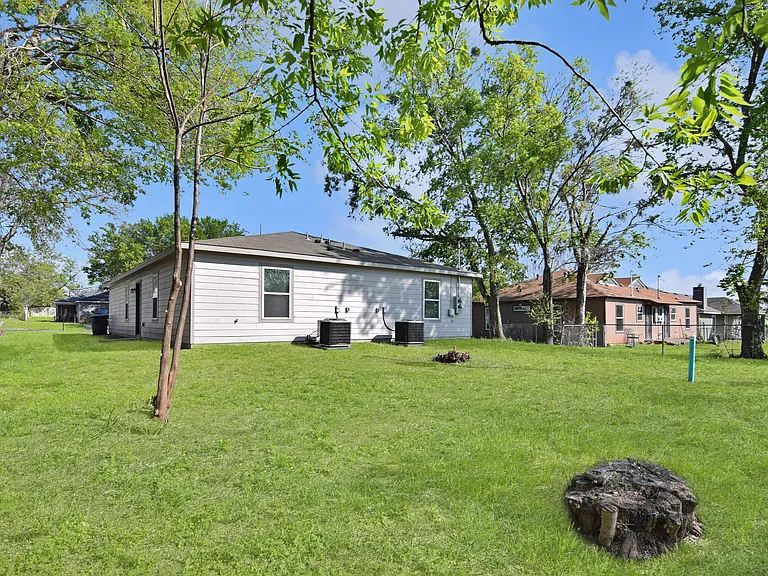 1801 Stewart St, Killeen — Photo 27
