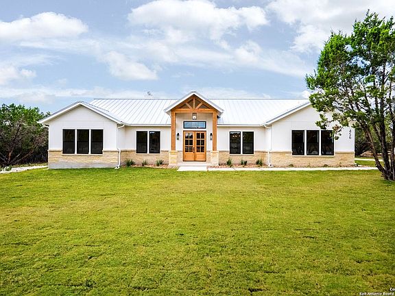 2nd image of 456 Rio Azul Dr