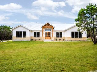 456 Rio Azul Dr, Pipe Creek, TX 78063